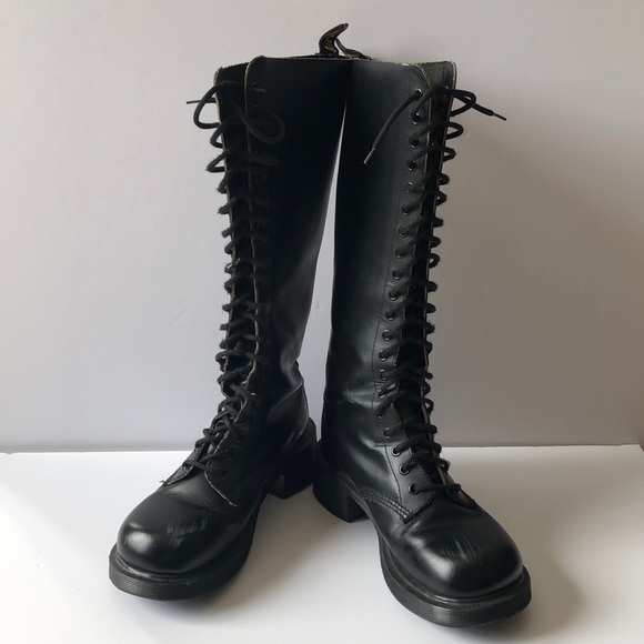 22 hole doc martens